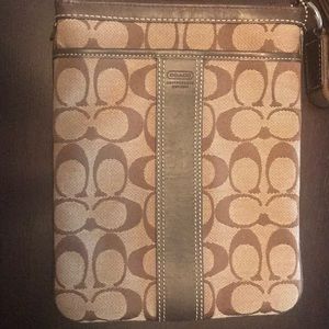 Signature COACH Crossbody